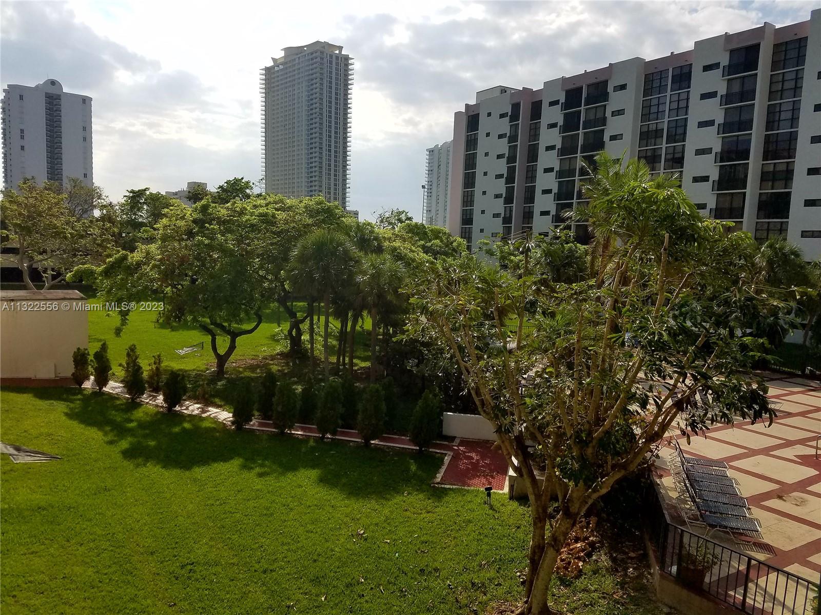 17011 N Bay Rd Unit: 310