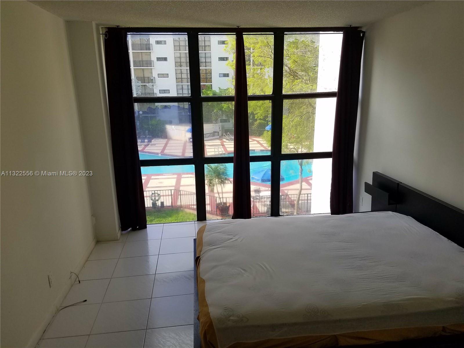 17011 N Bay Rd Unit: 310