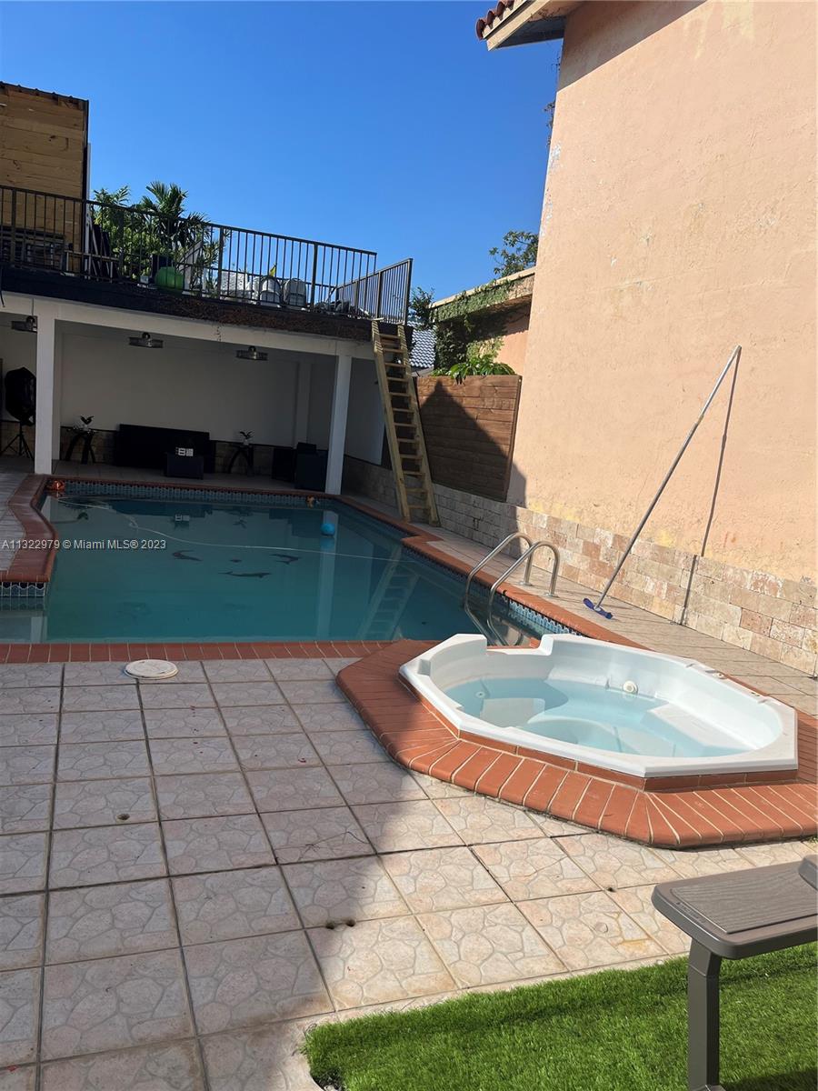 11050 SW 143rd Pl