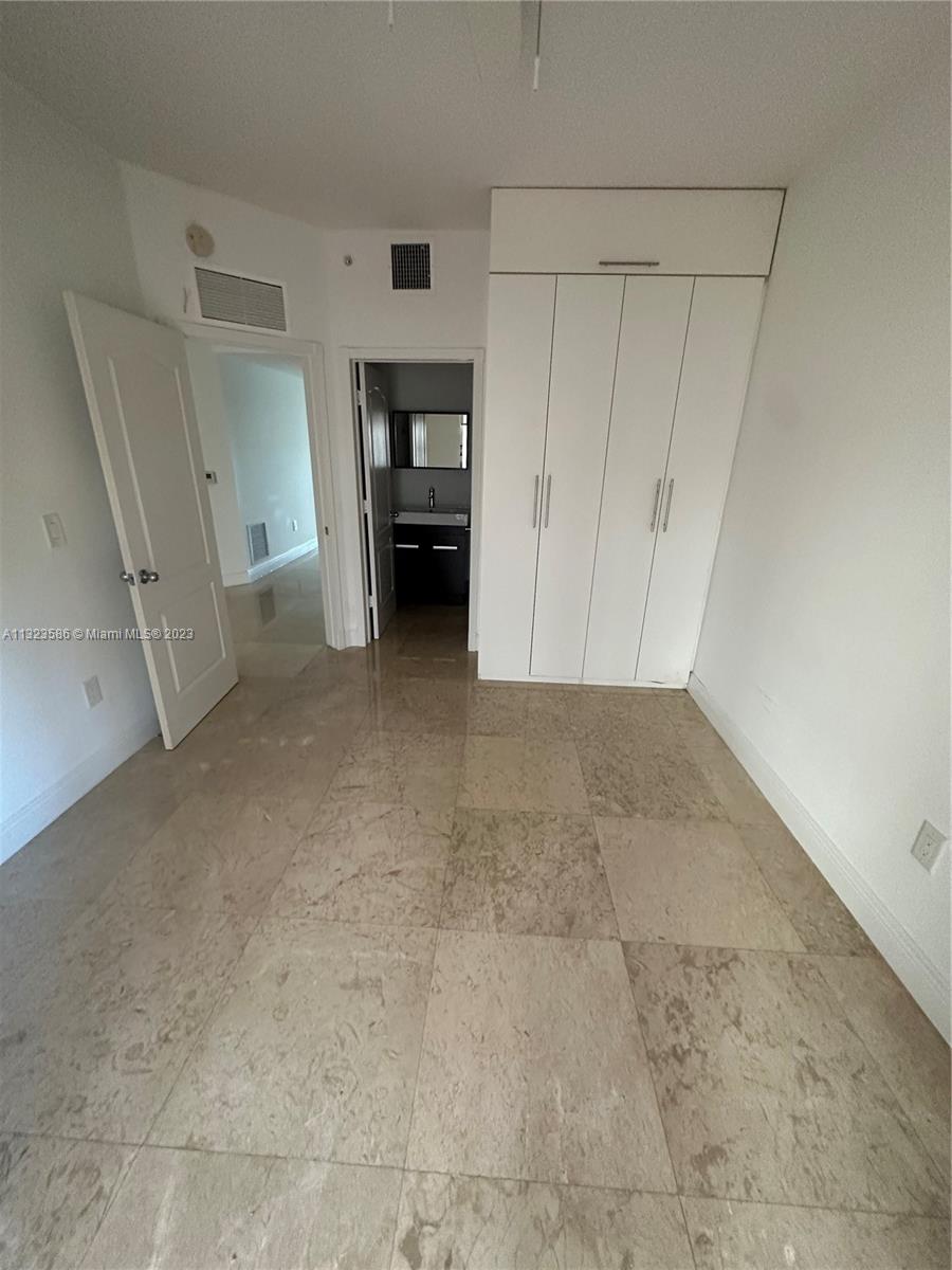 10730 NW 66th St Unit: 109