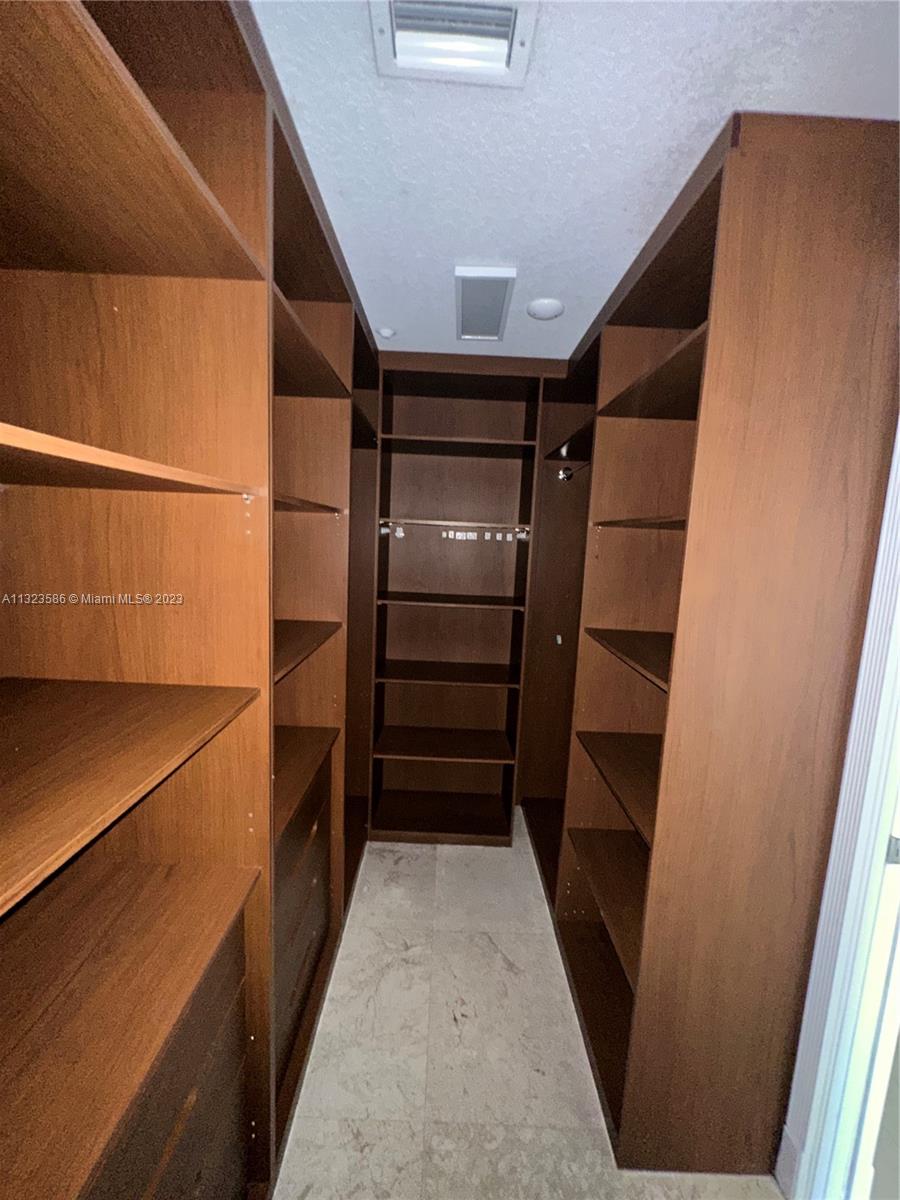 10730 NW 66th St Unit: 109