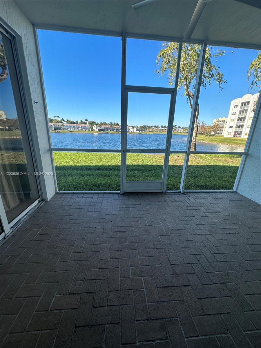 10730 NW 66th St Unit: 109
