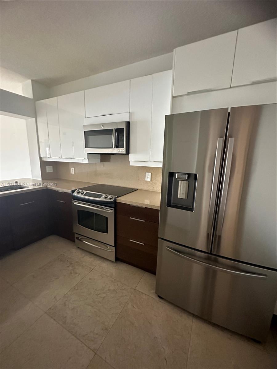 10730 NW 66th St Unit: 109