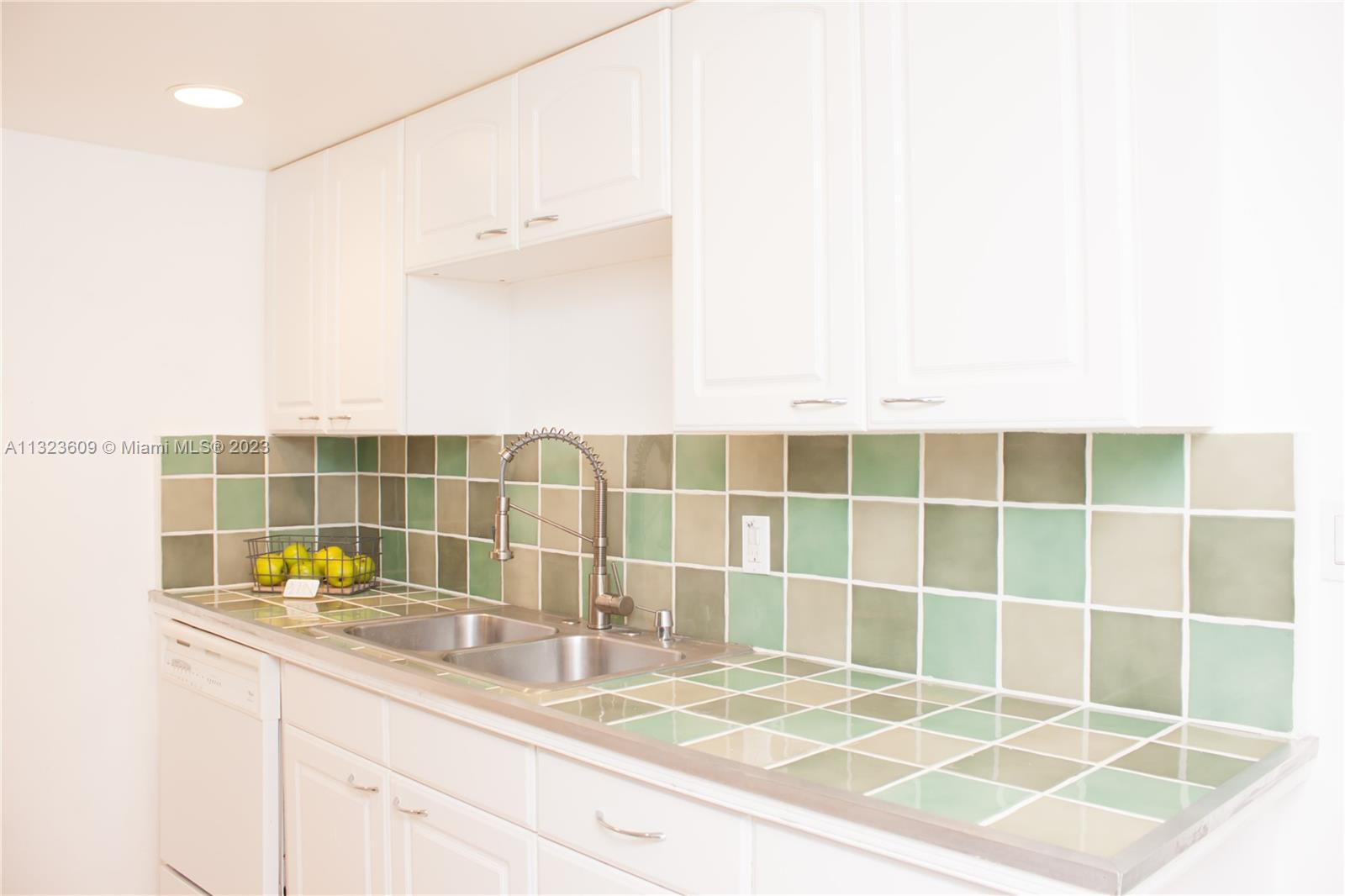 66 Valencia Ave Unit: 602A