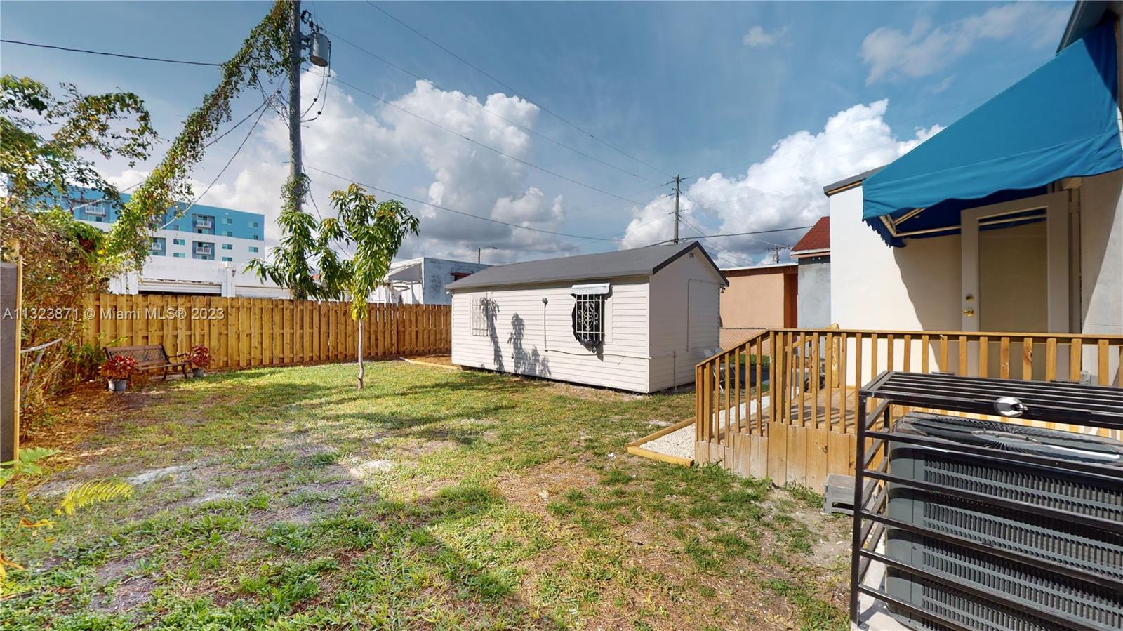 6844 NW 6th Ct