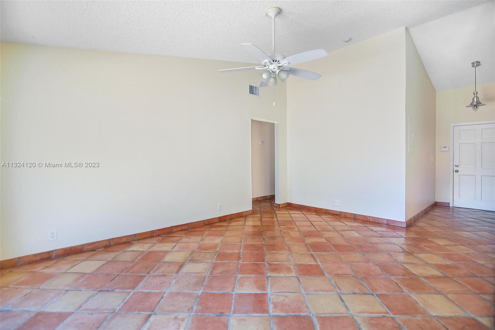 11300 SW 115th Ter Unit: 11300