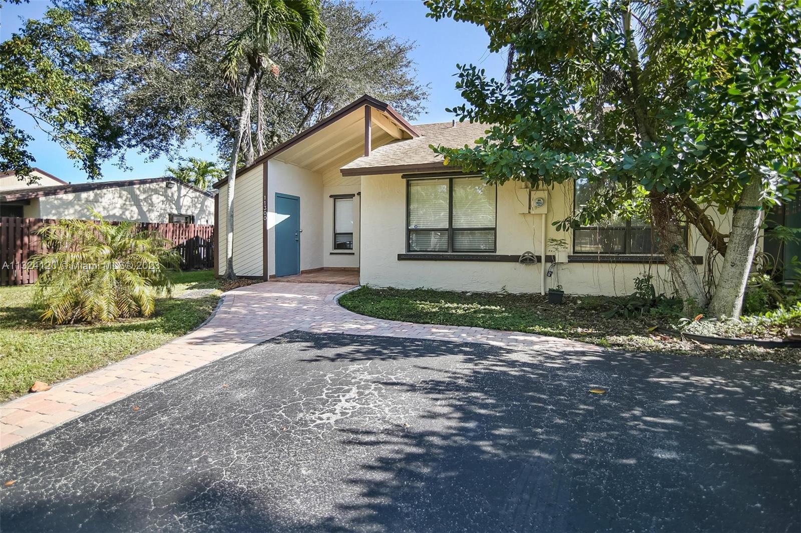 11300 SW 115th Ter Unit: 11300
