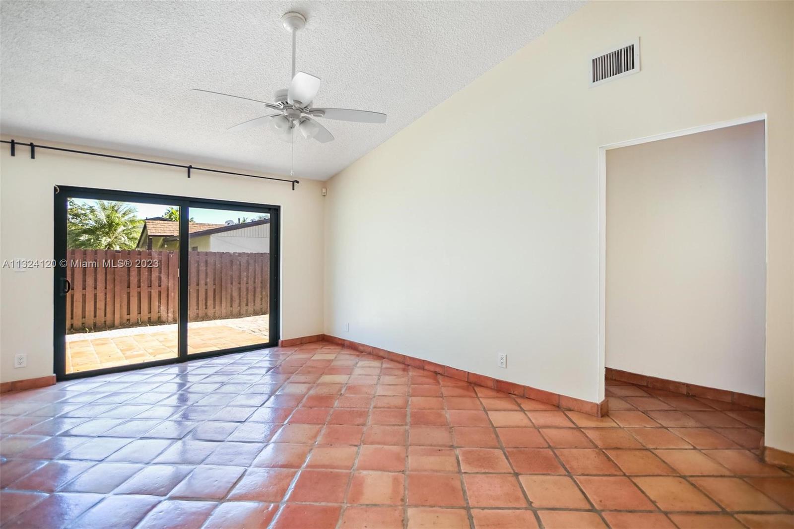 11300 SW 115th Ter Unit: 11300