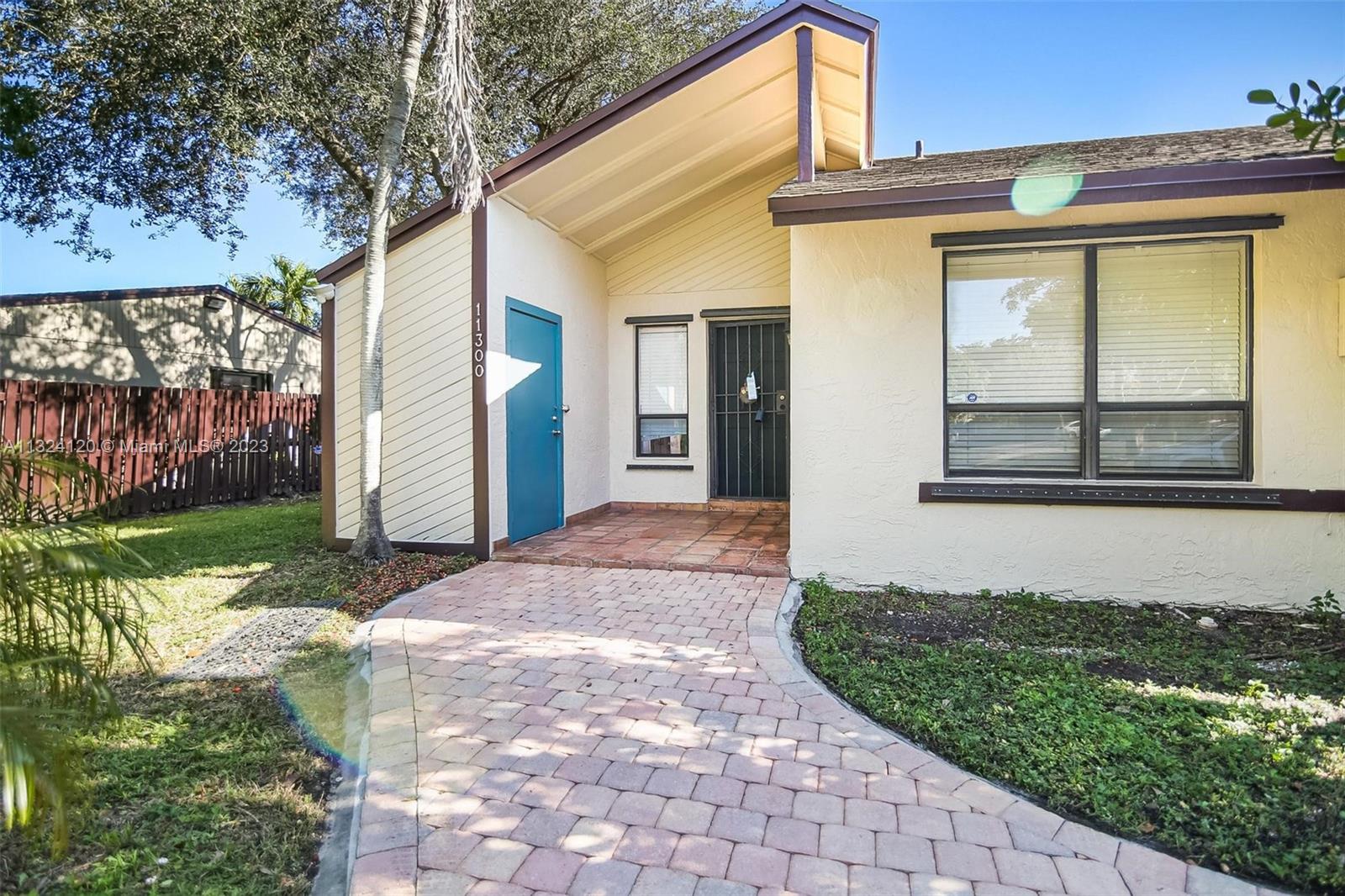 11300 SW 115th Ter Unit: 11300