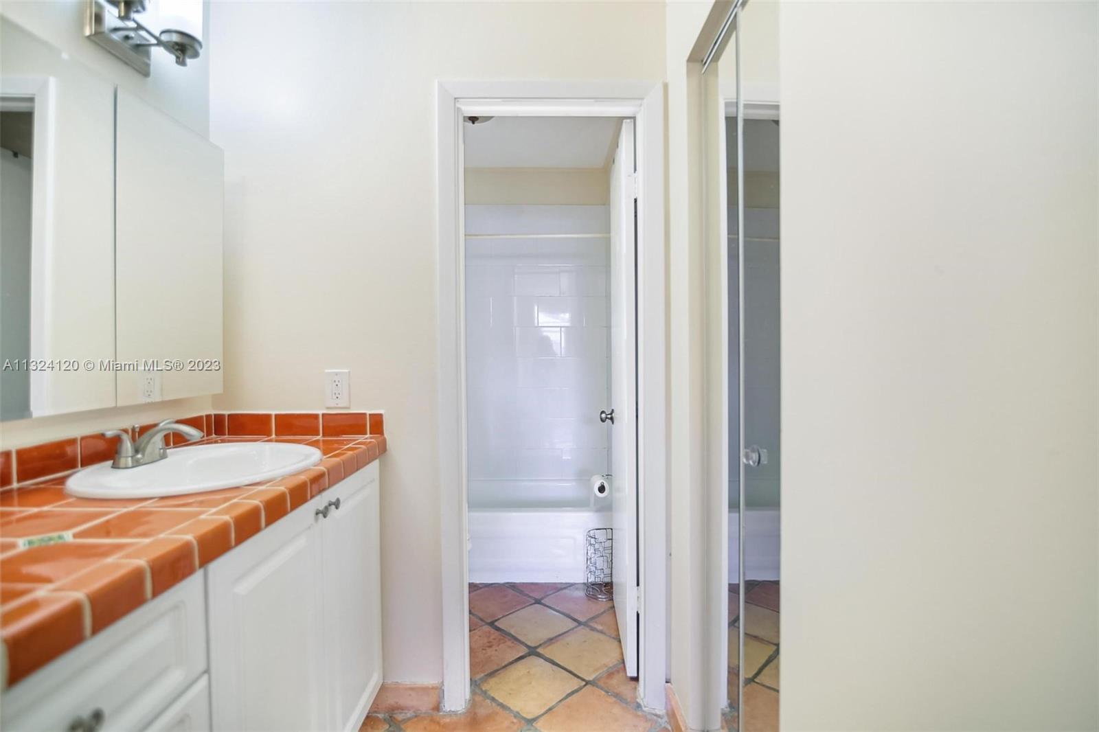 11300 SW 115th Ter Unit: 11300