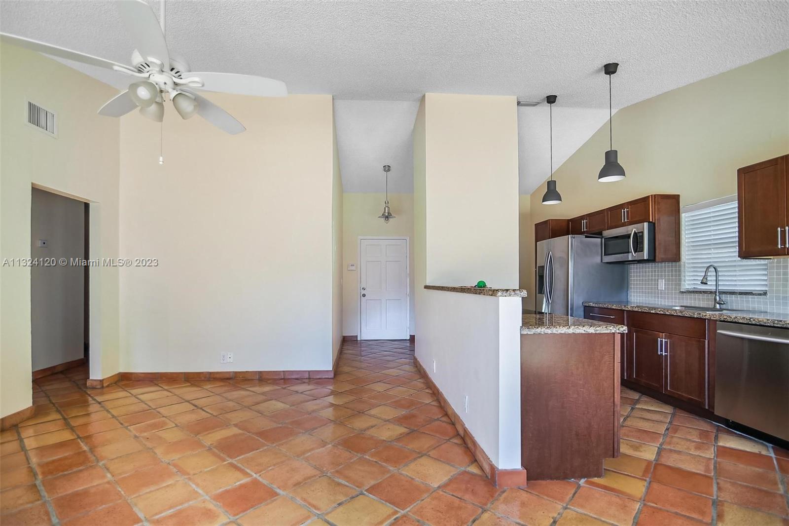 11300 SW 115th Ter Unit: 11300