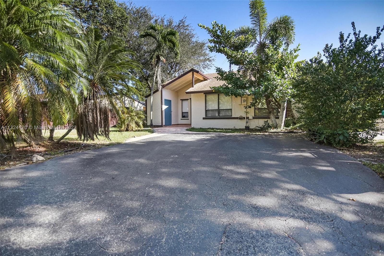 11300 SW 115th Ter Unit: 11300