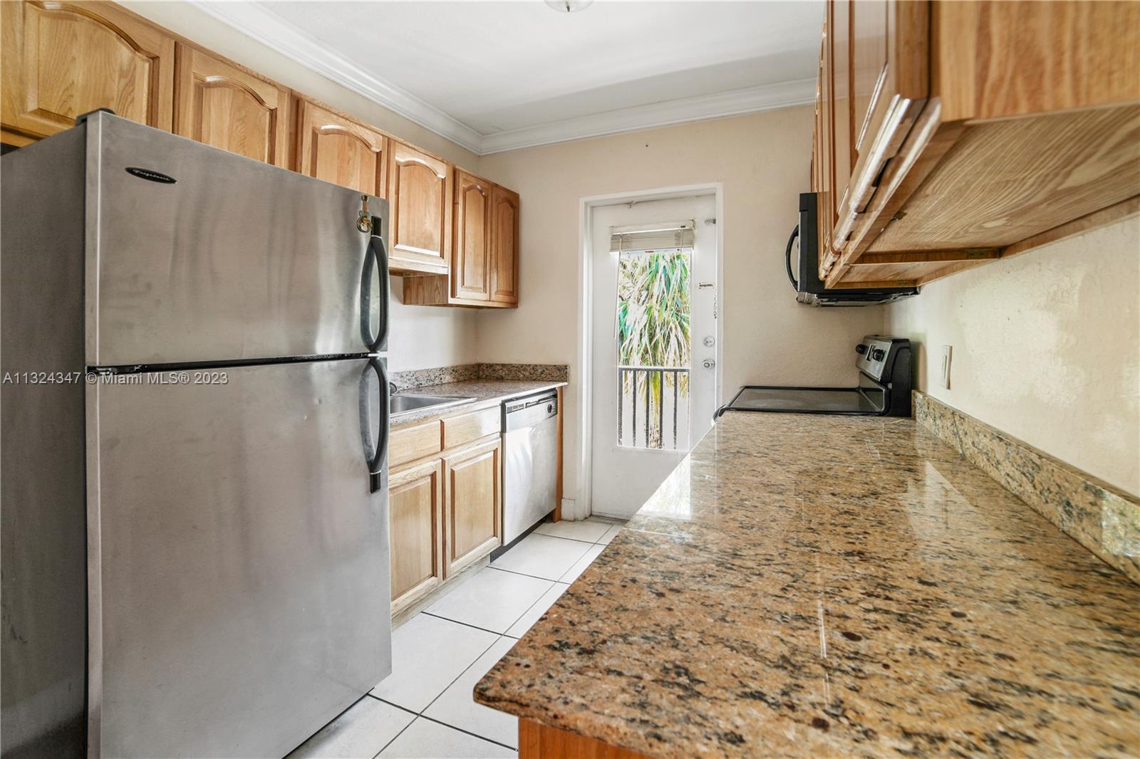 95 Edgewater Dr Unit: 203