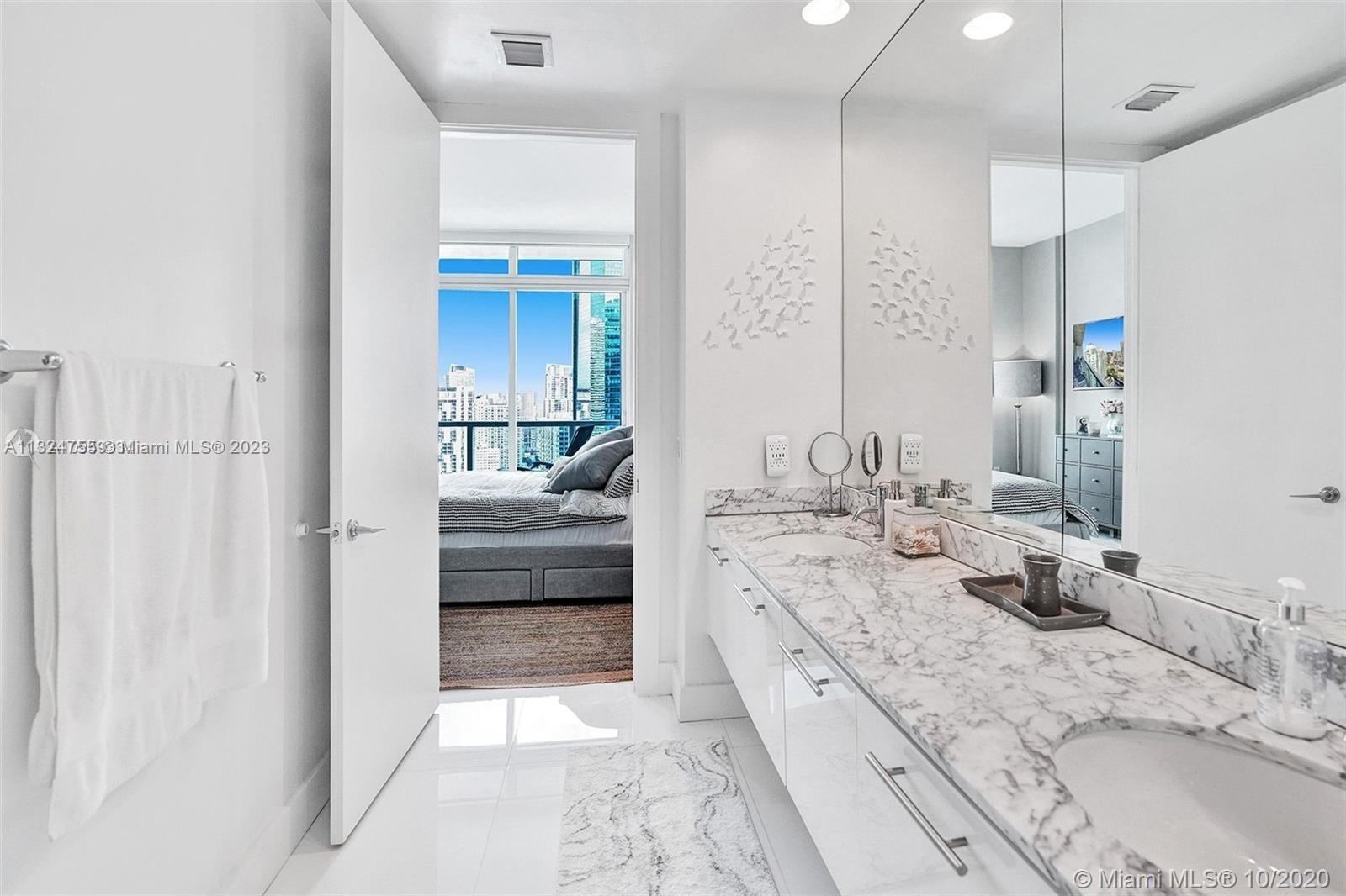 500 Brickell Ave Unit: LPH-05