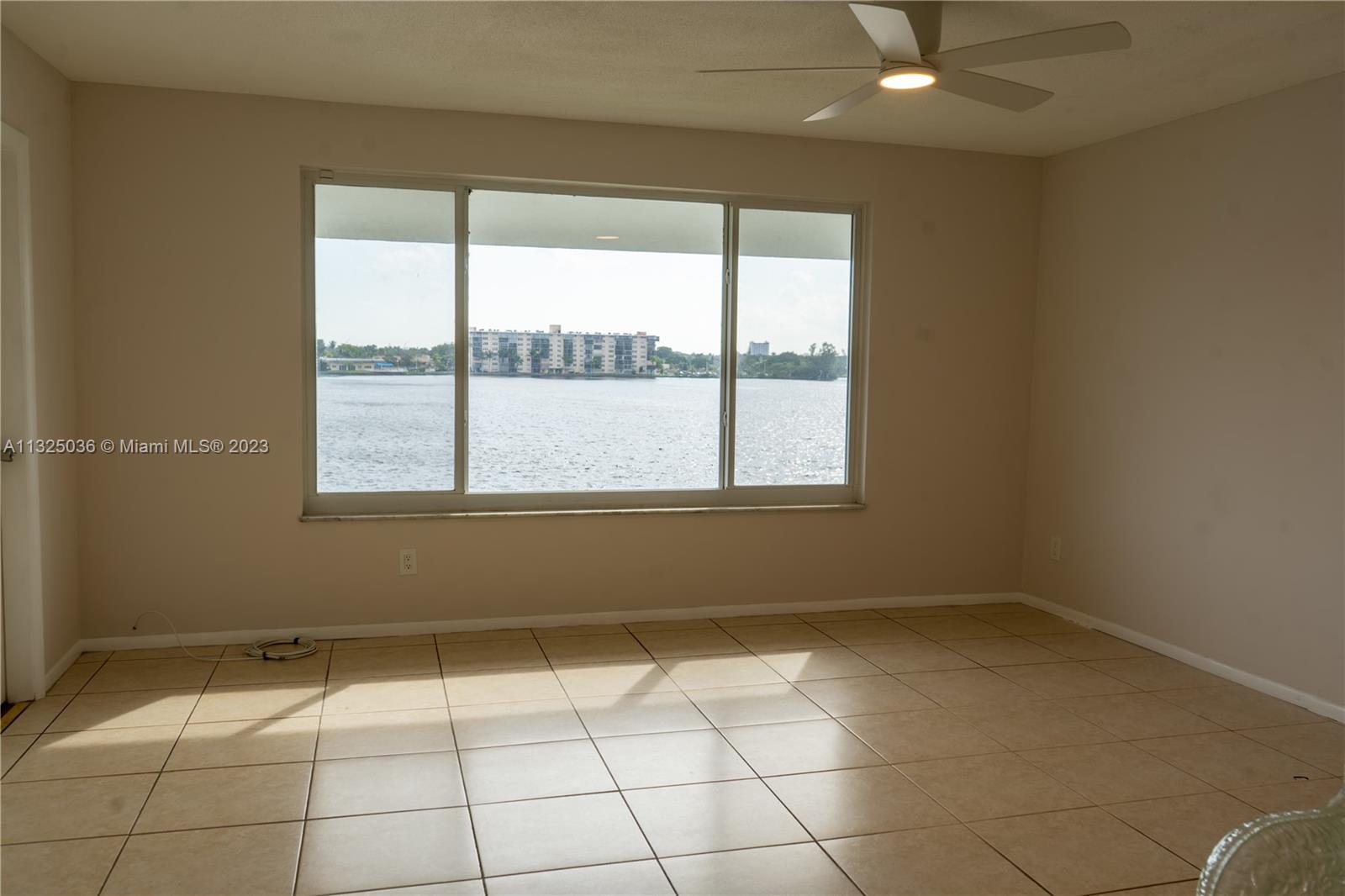 1100 NE 191st St Unit: 43