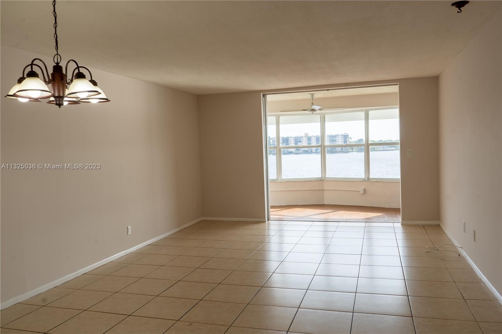 1100 NE 191st St Unit: 43