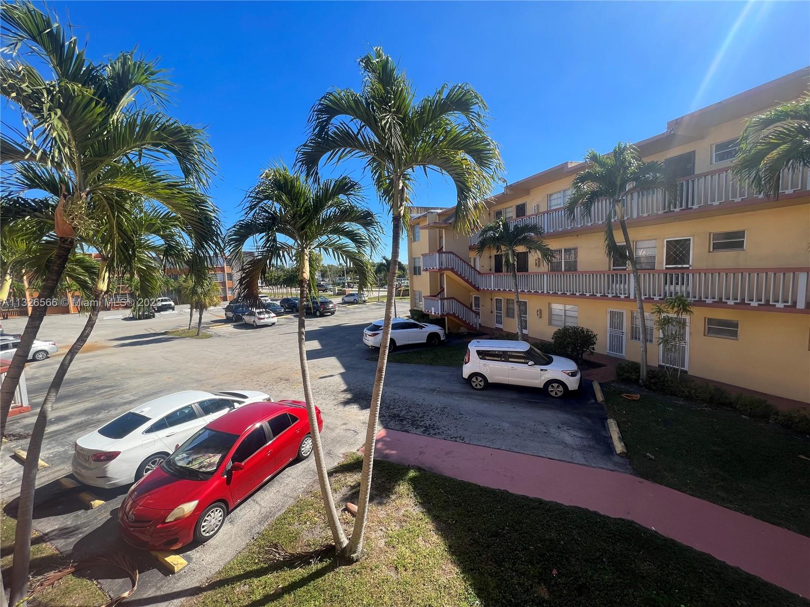 1551 NE Miami Gardens Dr Unit: 216