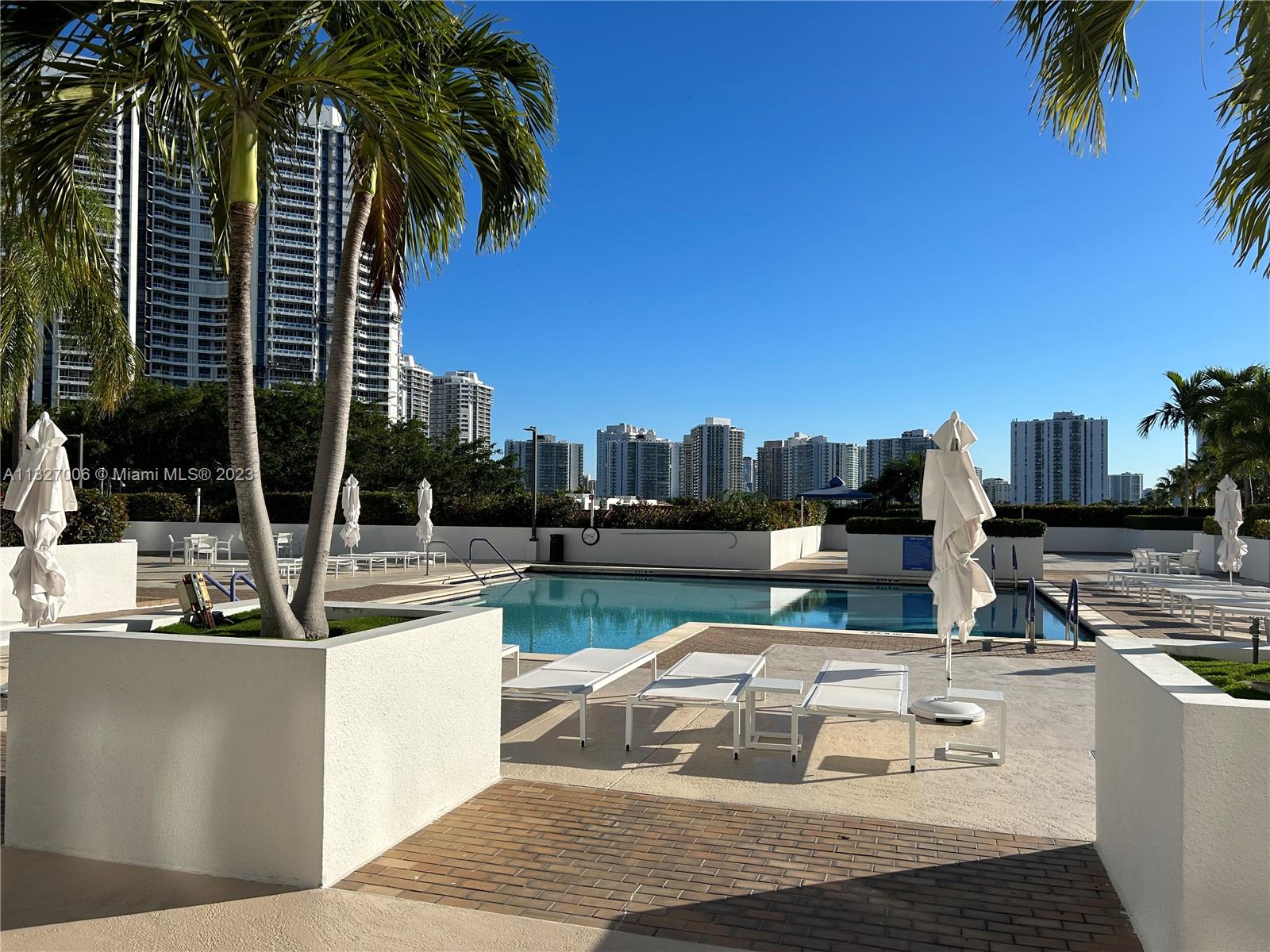 3640 Yacht Club Dr # 1903