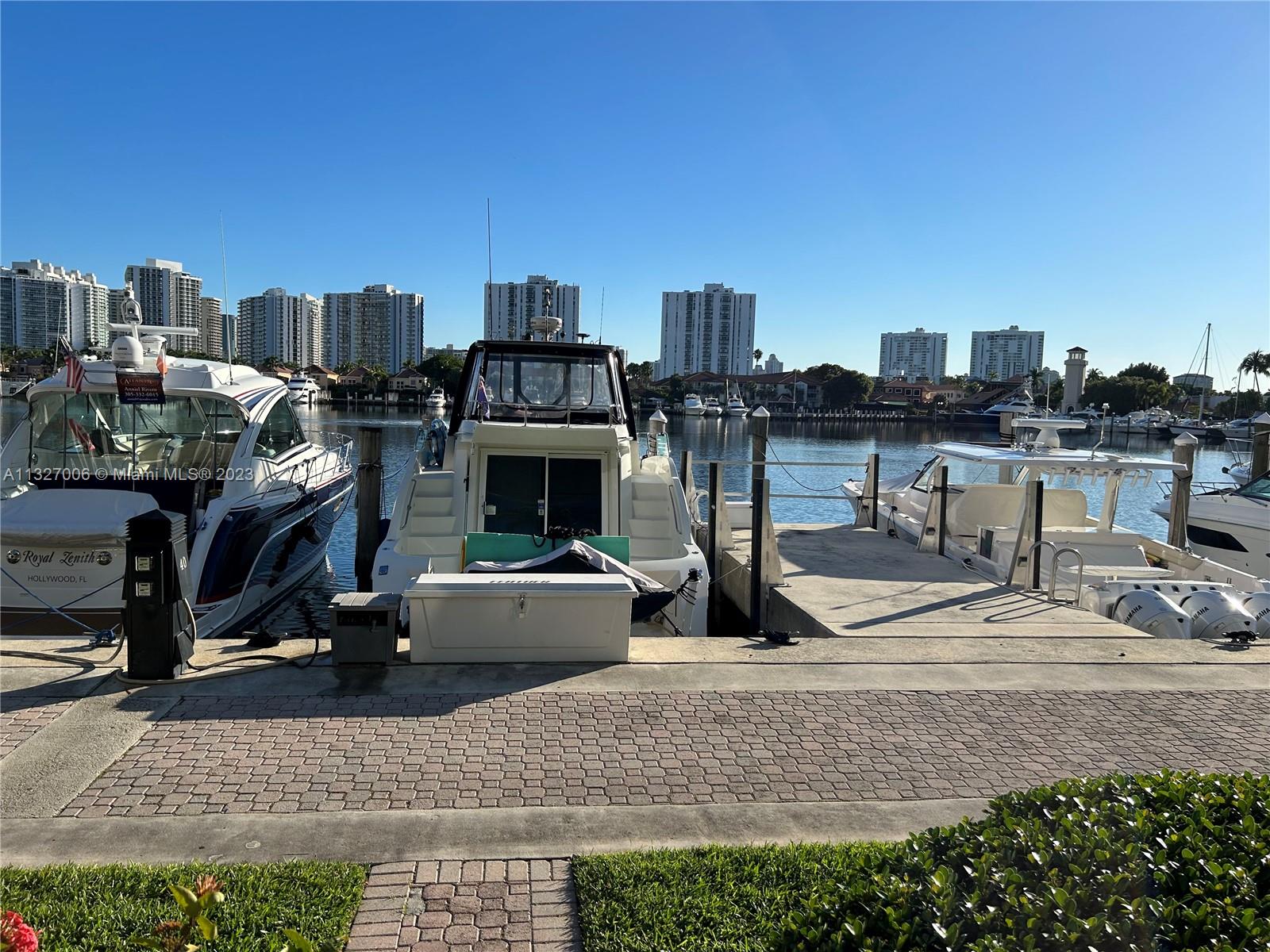 3640 Yacht Club Dr # 1903