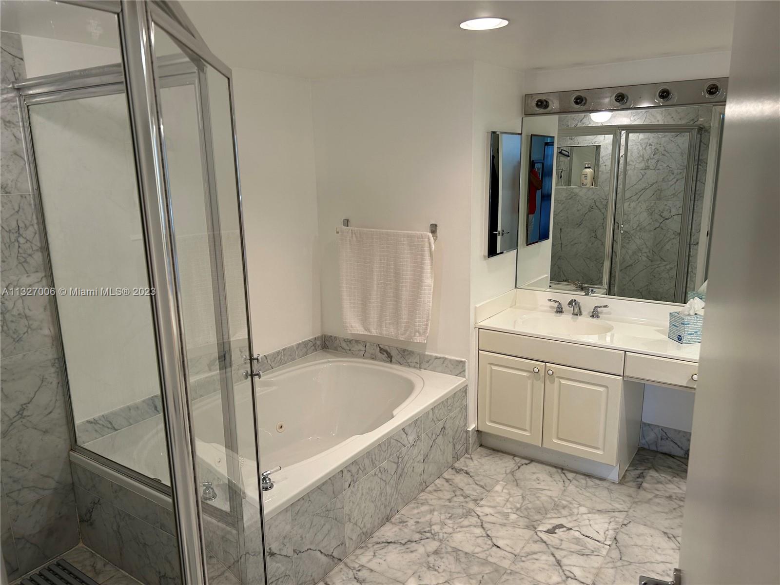 3640 Yacht Club Dr # 1903