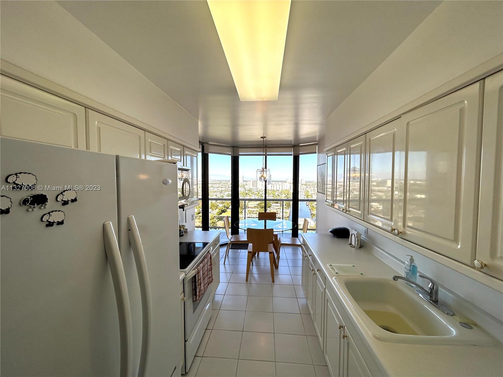 3640 Yacht Club Dr # 1903