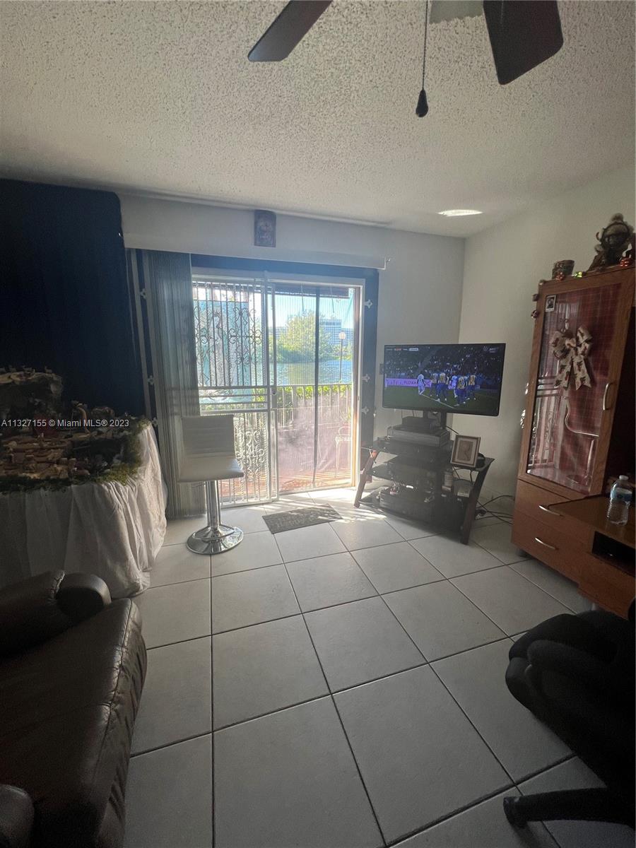 4805 NW 7th St Unit: 109-15