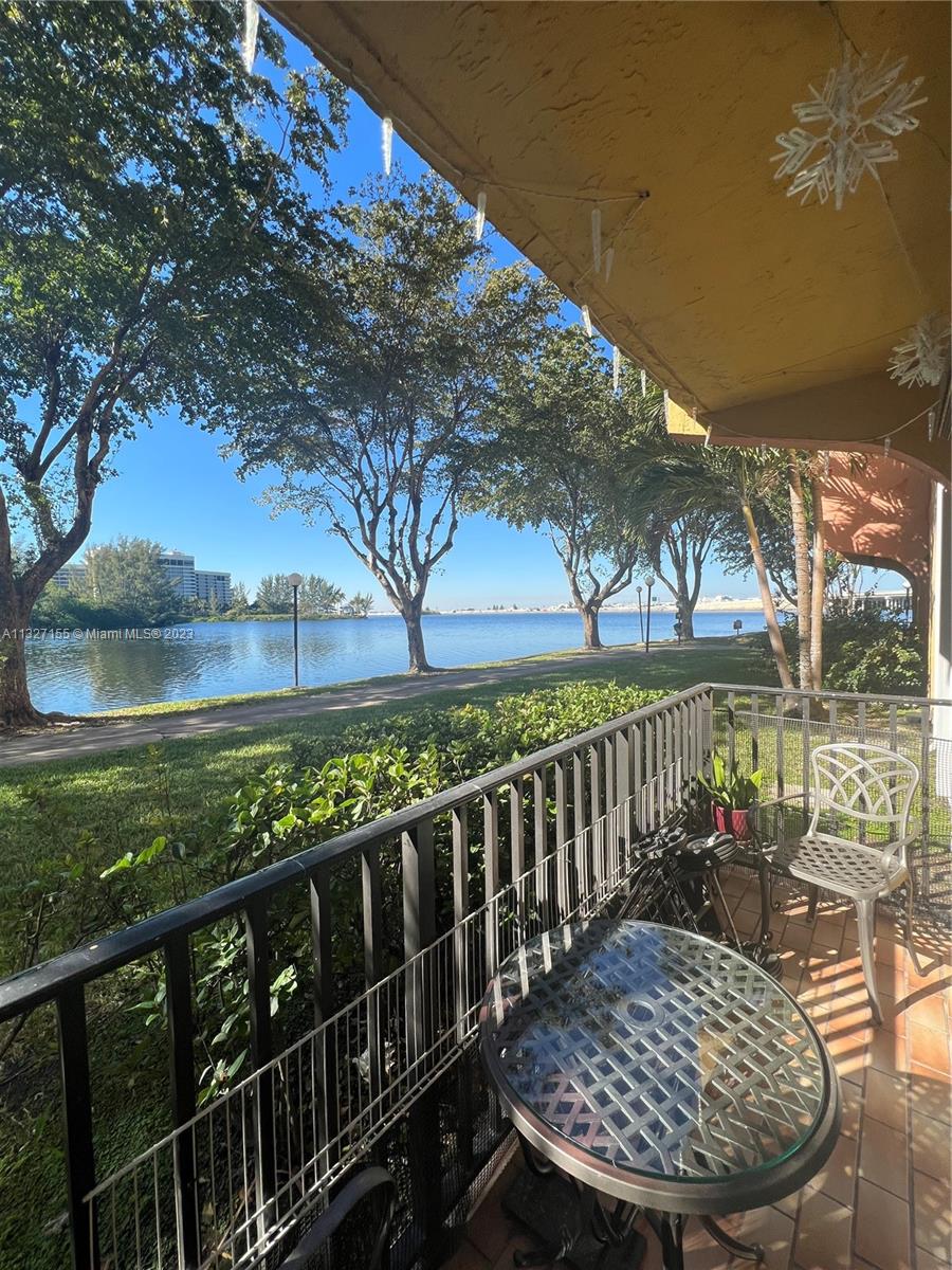4805 NW 7th St Unit: 109-15