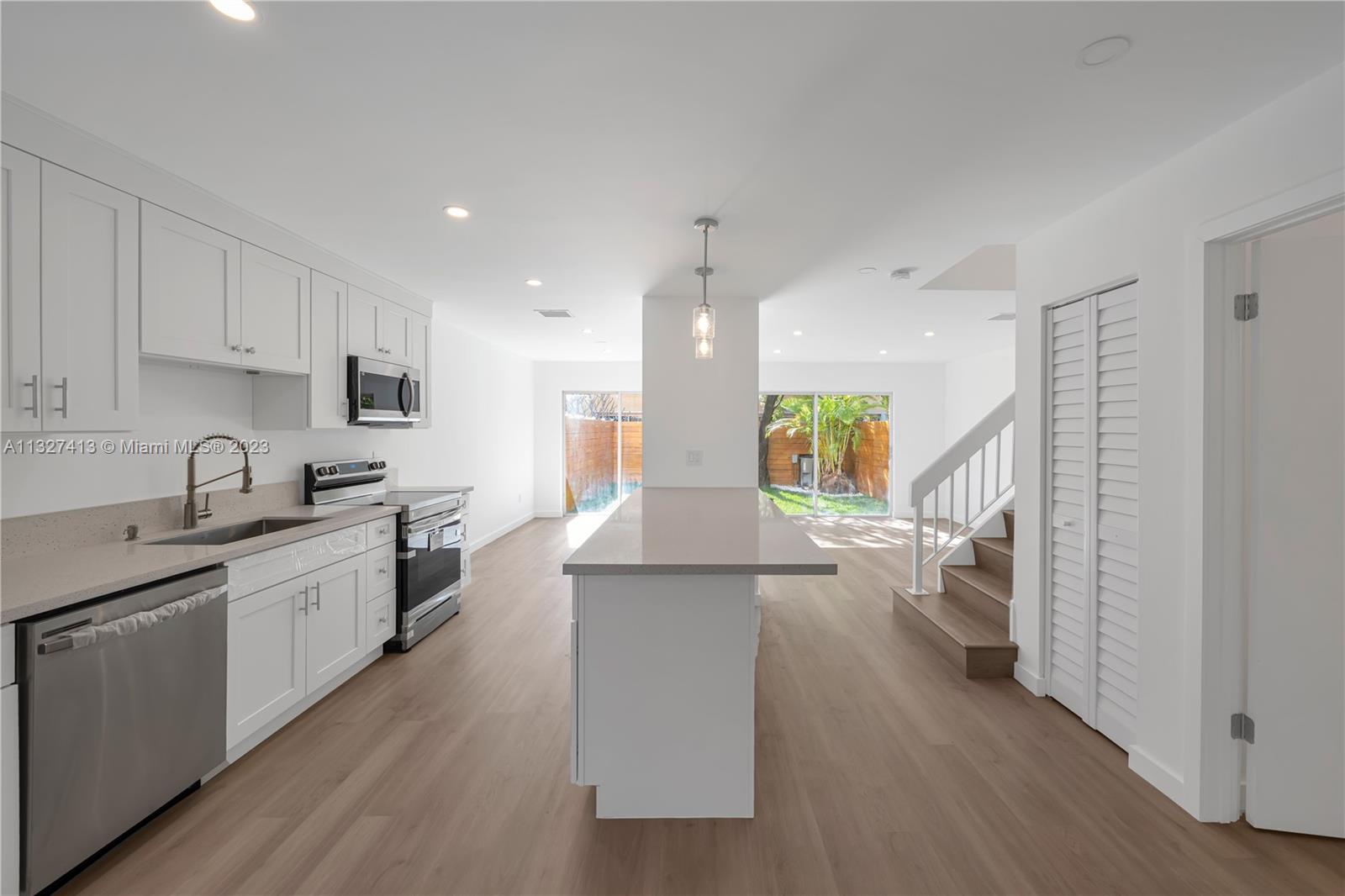 13914 SW 101 Ln Unit: 13914