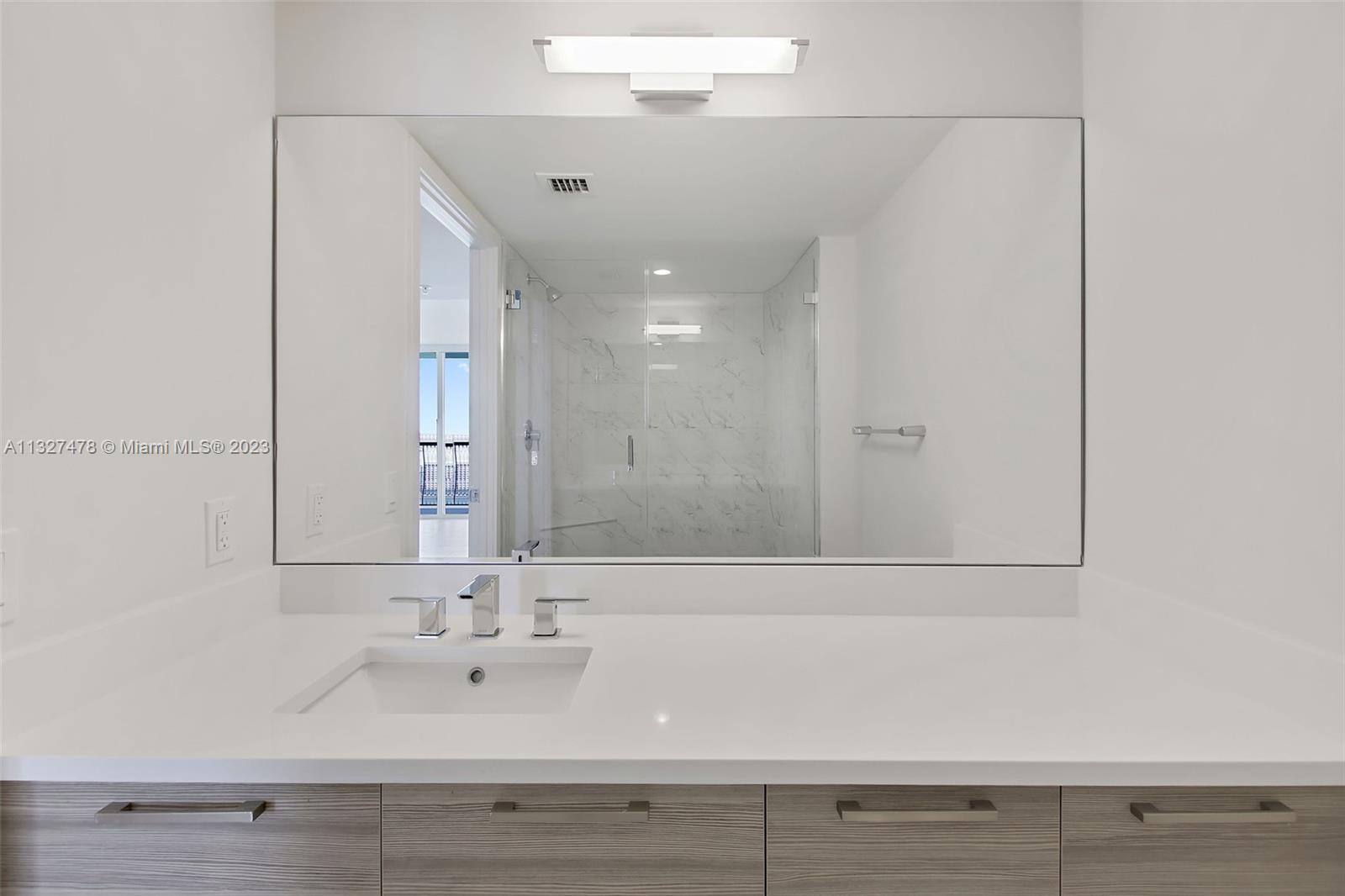 1756 N Bayshore Dr Unit: 29A