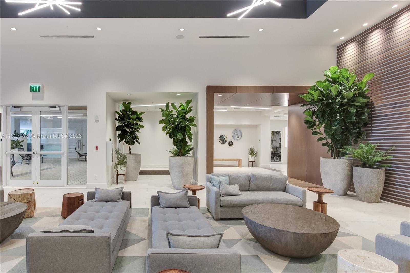 1756 N Bayshore Dr Unit: 29A