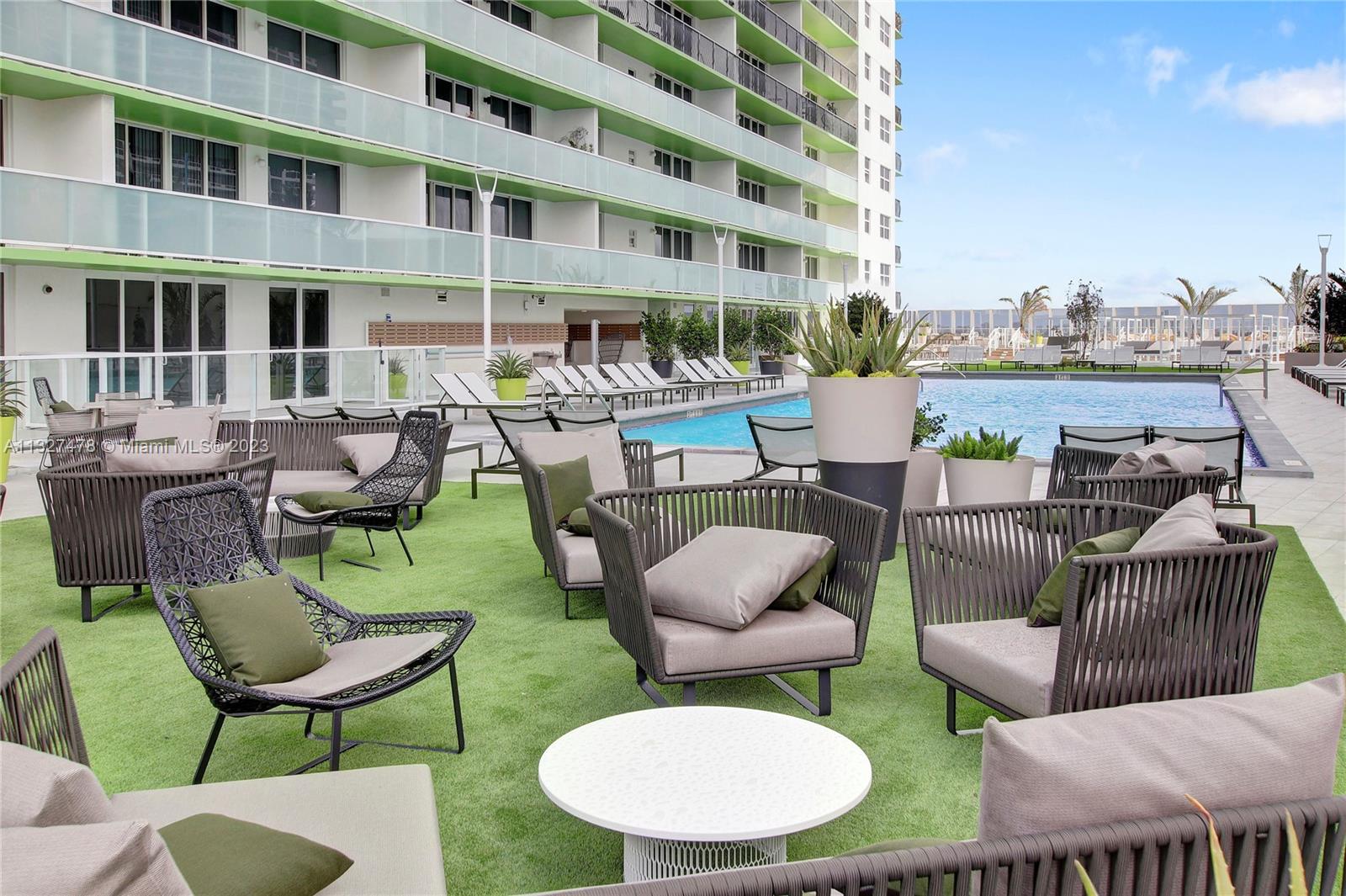 1756 N Bayshore Dr Unit: 29A