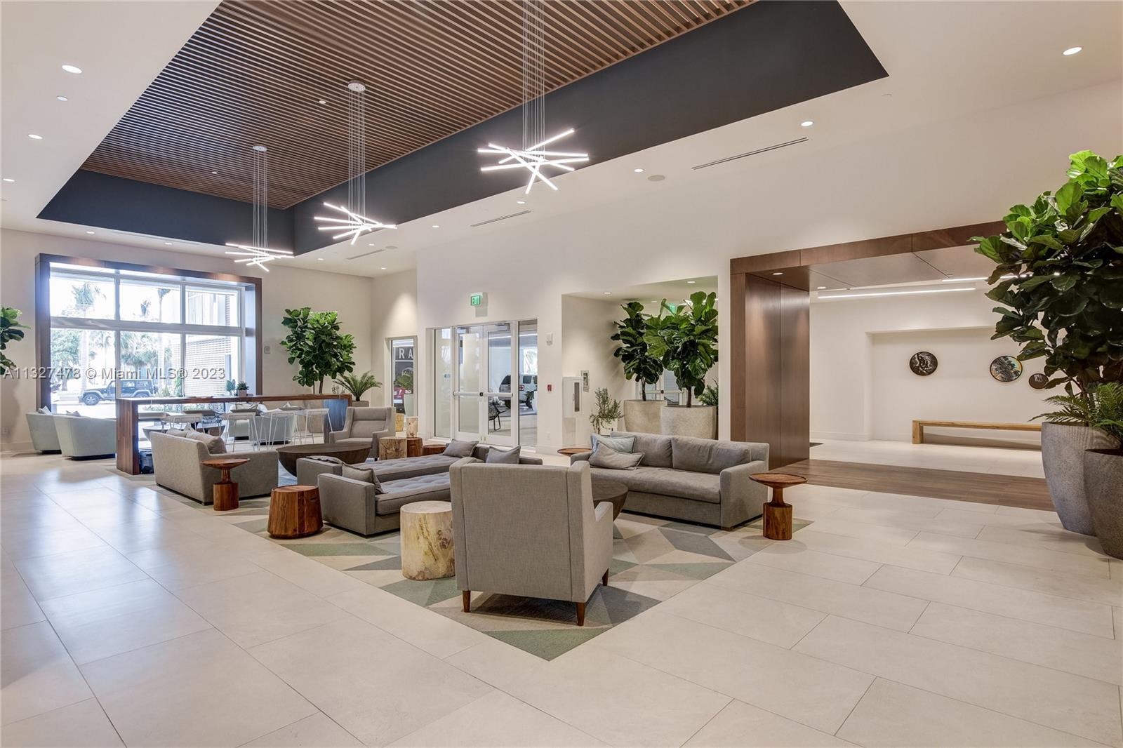 1756 N Bayshore Dr Unit: 29A