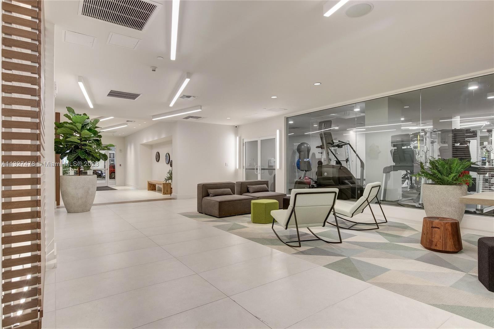 1756 N Bayshore Dr Unit: 29A