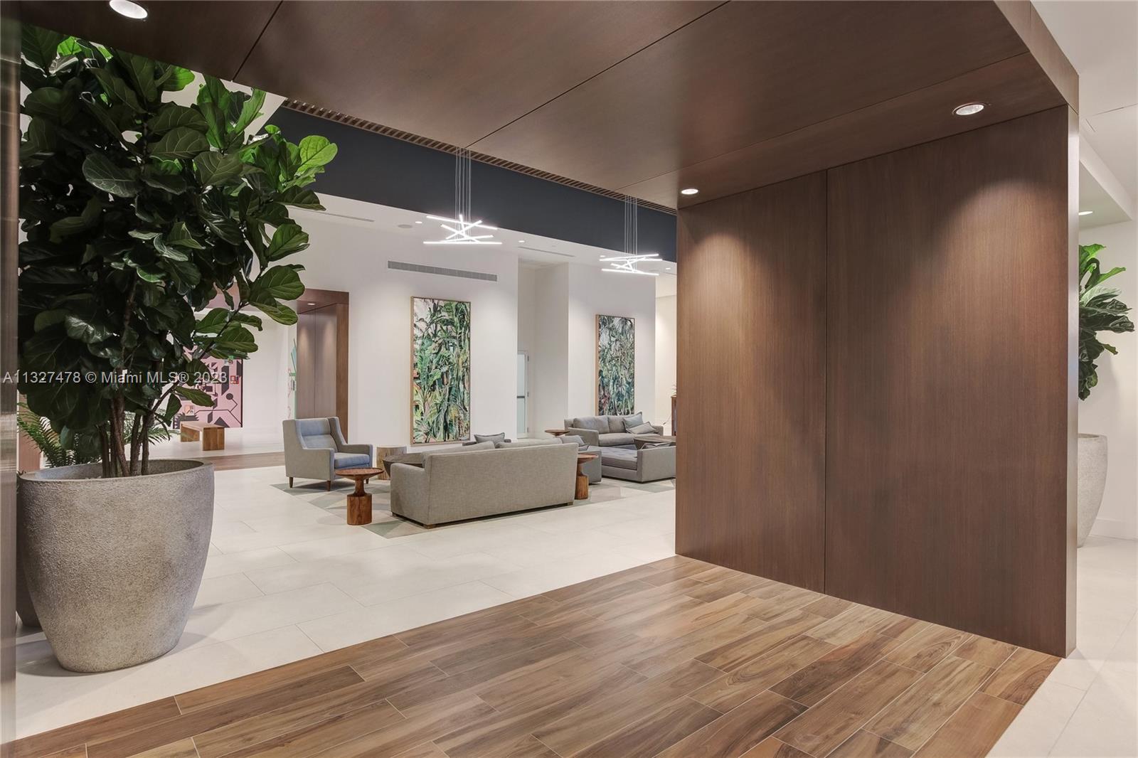 1756 N Bayshore Dr Unit: 29A