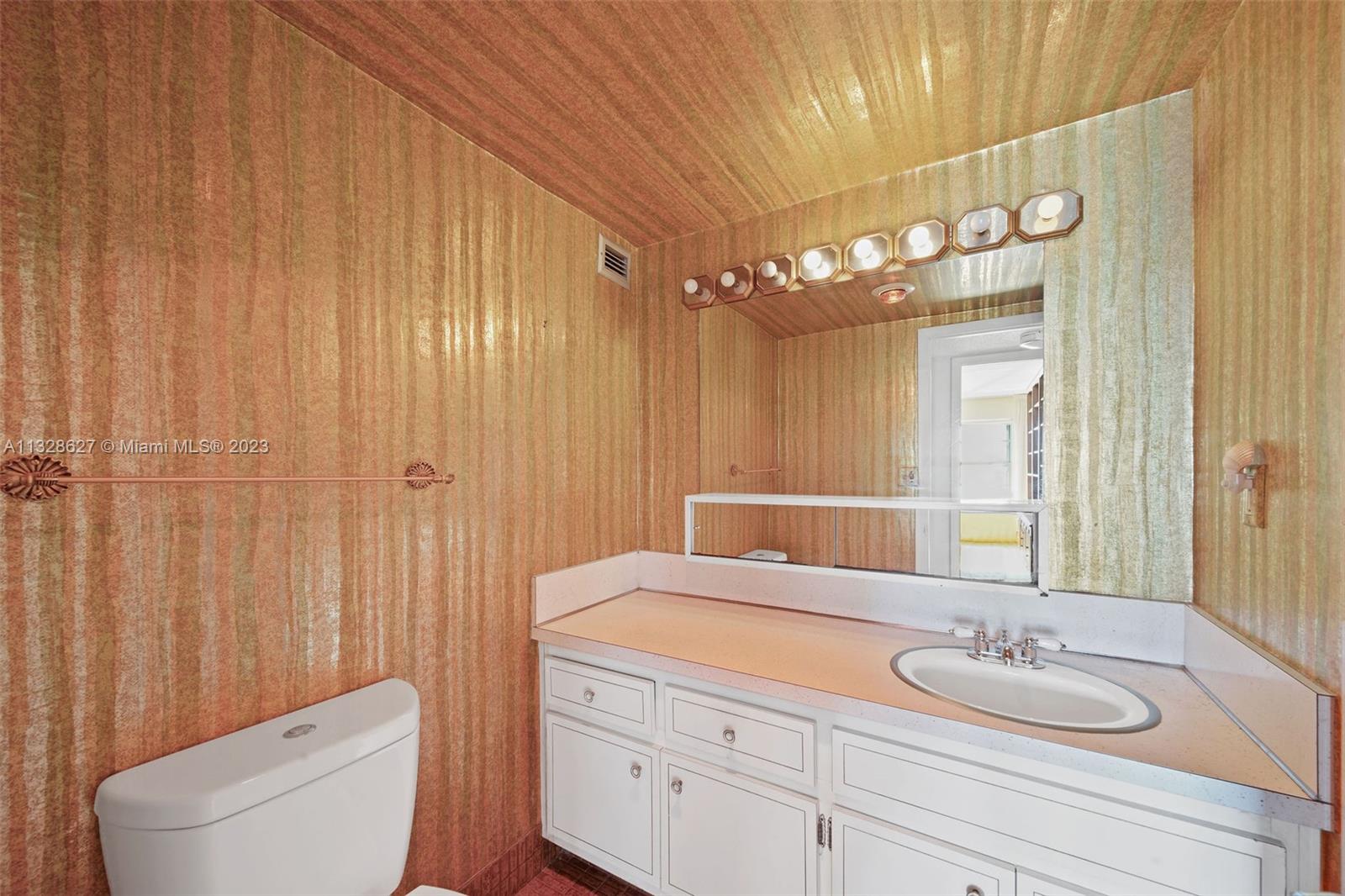 11111 Biscayne Blvd Unit: 5B