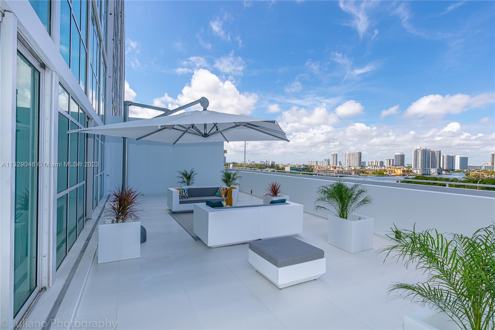 400 Sunny Isles Blvd Unit: 622