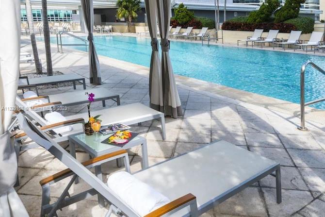 1395 Brickell Ave Unit: 3307