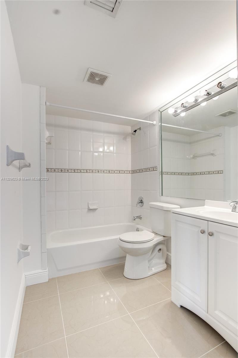 2415 NW 16th St Rd Unit: 212-1