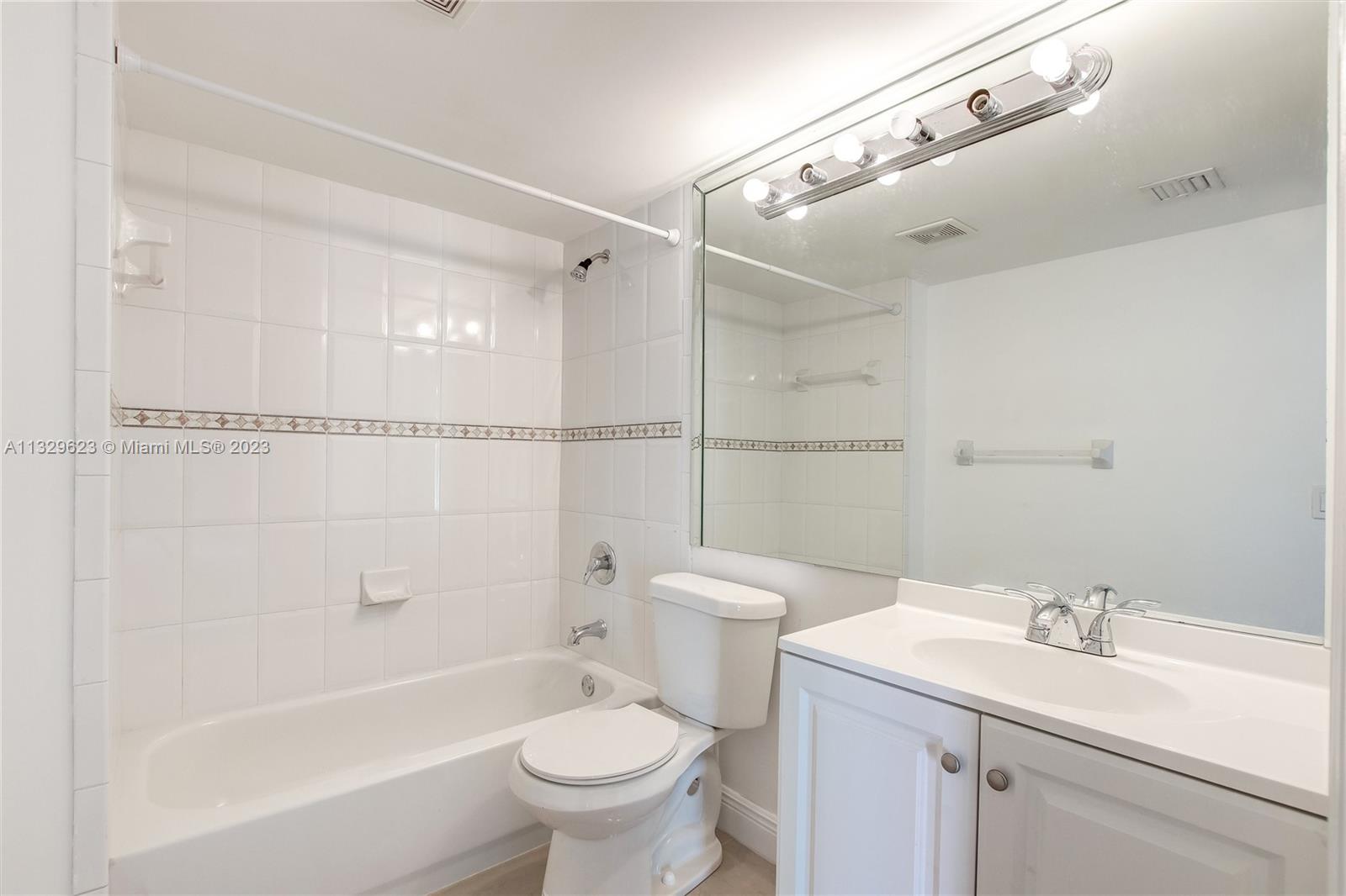 2415 NW 16th St Rd Unit: 212-1