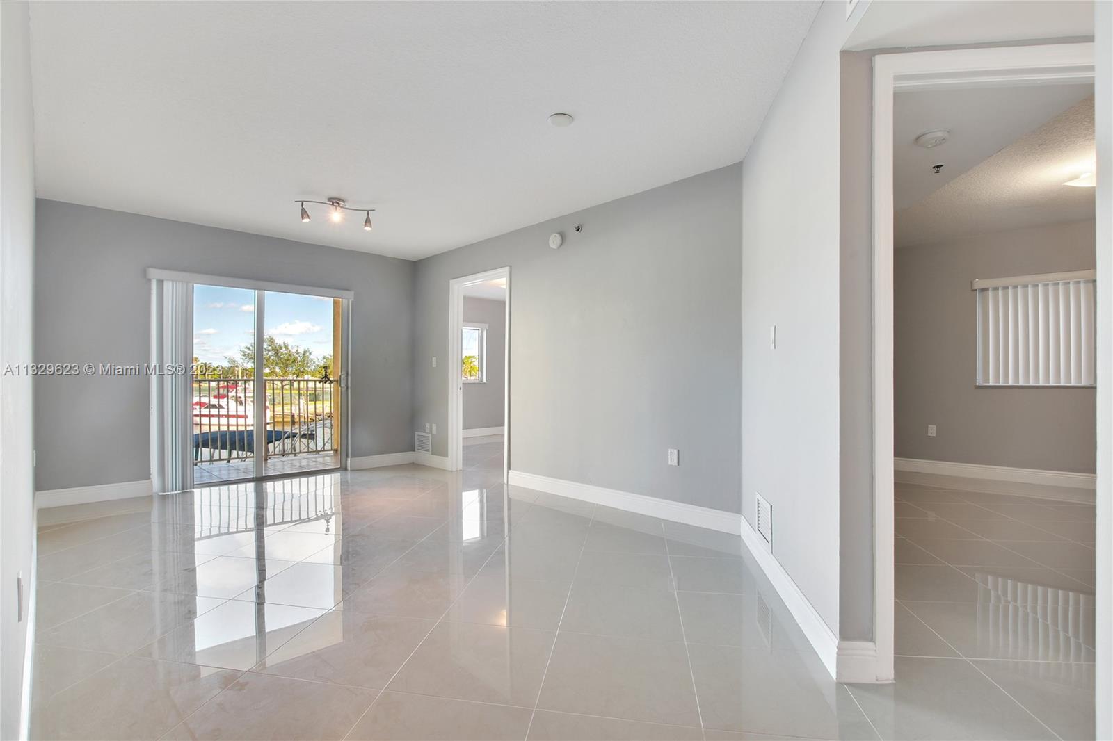 2415 NW 16th St Rd Unit: 212-1