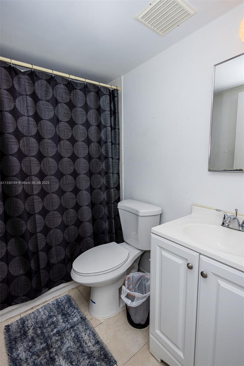 546 SW 1st St Unit: 609