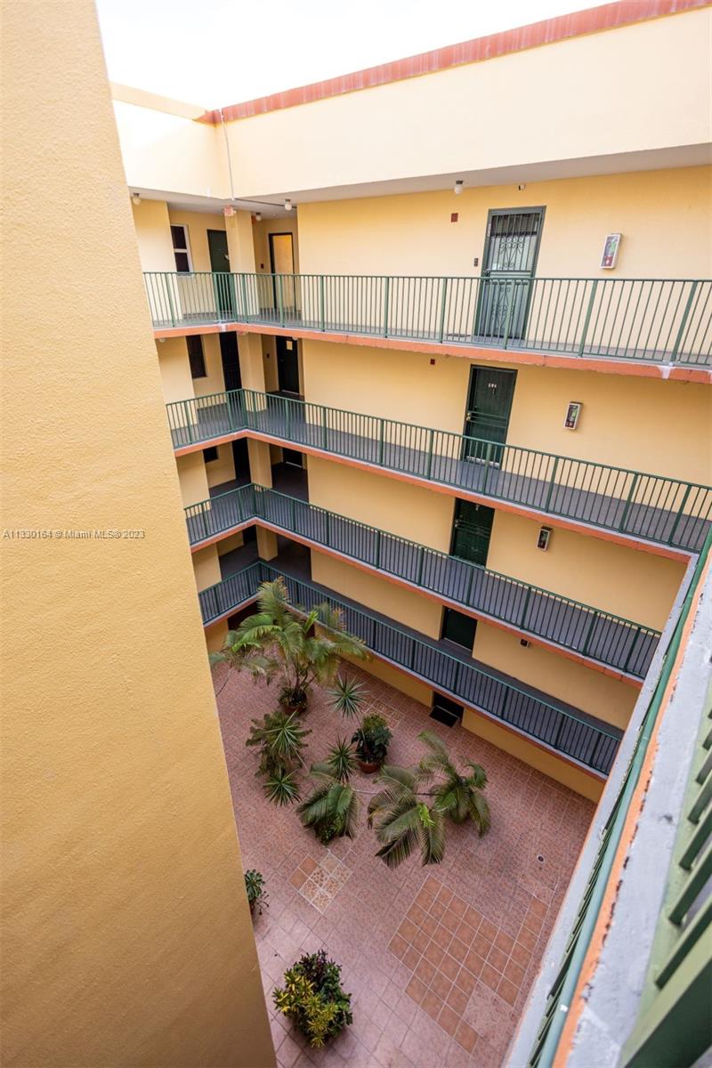 546 SW 1st St Unit: 609