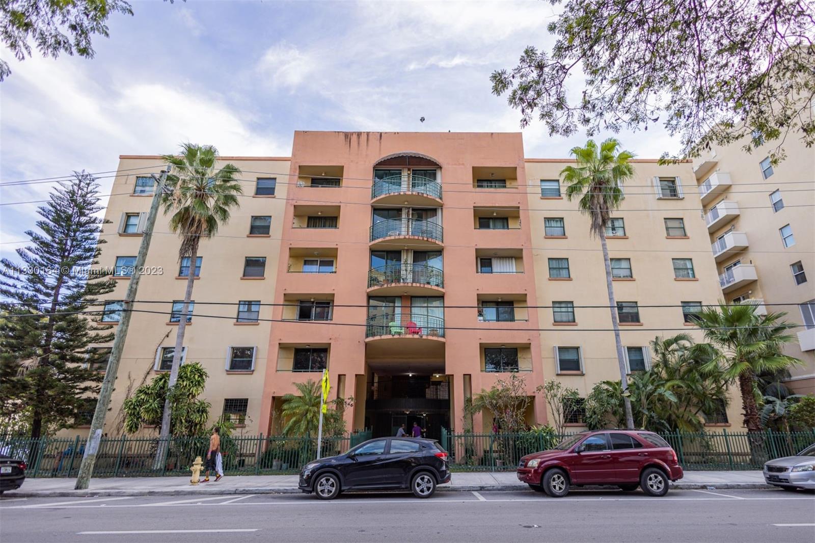 546 SW 1st St Unit: 609