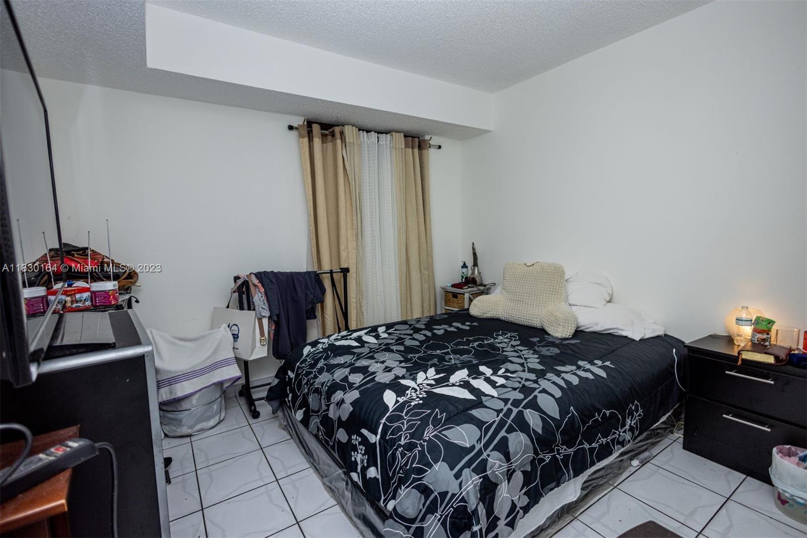 546 SW 1st St Unit: 609