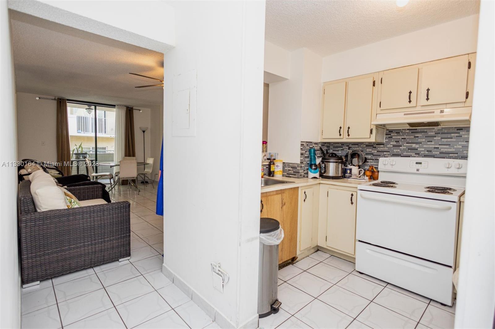 546 SW 1st St Unit: 609