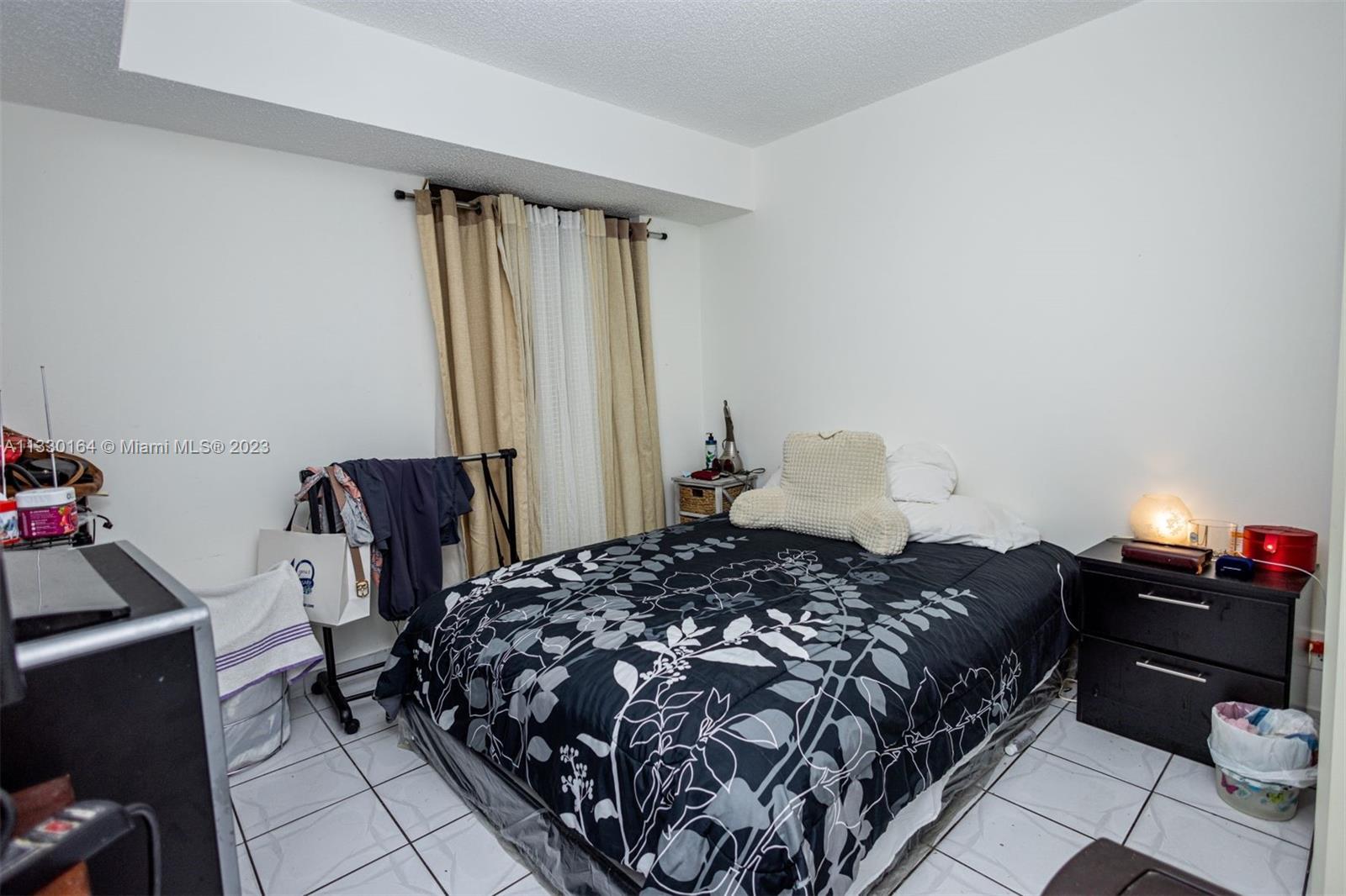 546 SW 1st St Unit: 609