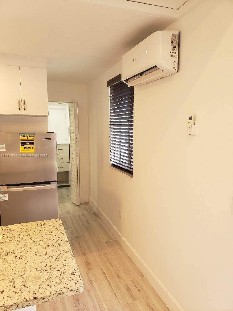 974 SW 9th St Unit: eff
