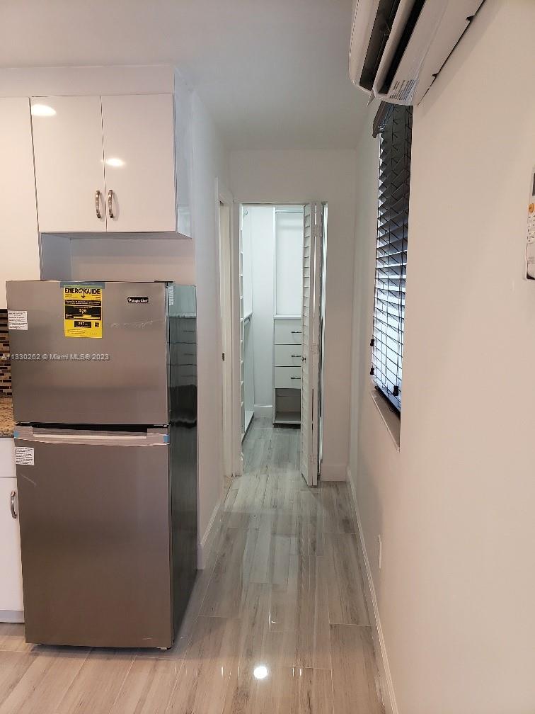 974 SW 9th St Unit: eff