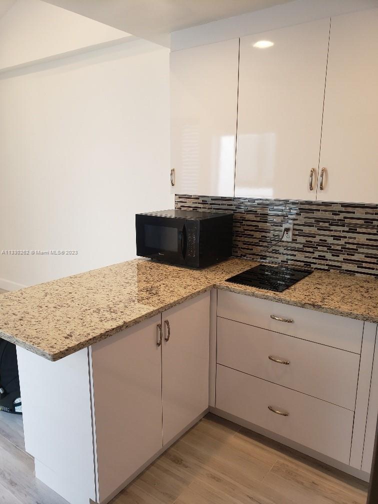 974 SW 9th St Unit: eff