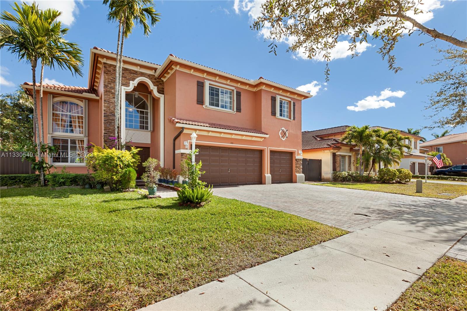 919 NE 36th Ave